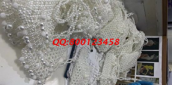 2月10日，純手工活外發(fā)加工，拿回家做的手工活兼職，傳統(tǒng)手工珠繡串珠的倉(cāng)庫(kù)很忙，圖為手工之家兩個(gè)倉(cāng)庫(kù)日常剪影