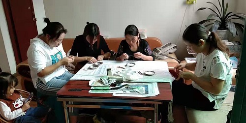 謝謝！你把愛和偉大都藏在每天的日子里 ------ 手工之家祝女士們節(jié)日快樂