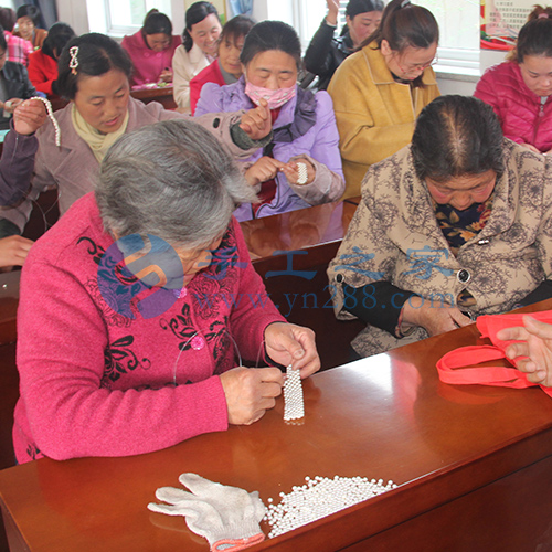 正規(guī)手工活外發(fā)加工，常年供料到家，為許多人解決居家就業(yè)、創(chuàng)業(yè)(圖1)
