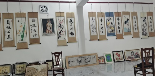 5月3日，手工活接單平臺(tái)，手工兼職招聘帶回家做，珠繡產(chǎn)品讓手工之家和加工人員更好共贏，圖為勵(lì)志珠珠繡手工產(chǎn)品剪影