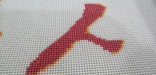 6月4日，拿回家做的手工活，在家兼職手工活，手工之家的珠繡串珠手工相互促進(jìn)、良性發(fā)展，圖為勵志珠珠繡手工產(chǎn)品剪影