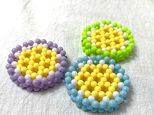 7月7日，純手工活代加工， 在家做的手工活正規(guī)平臺(tái)，與十多年的手工之家合作要簽訂正規(guī)合同，圖為勵(lì)志珠珠繡串珠手工產(chǎn)品剪影