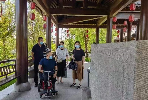 交流研討，在產(chǎn)業(yè)化、市場(chǎng)化、品牌化道路上前行 --- ---記2022邯鄲“青創(chuàng)營(yíng)”走進(jìn)大名府(圖3)