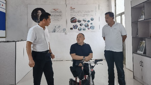 珠繡手工落地生根，讓農(nóng)民能多一份收入(圖1)
