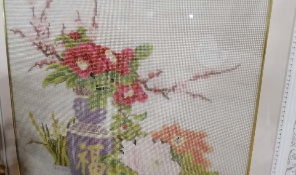 8月4日，手工活外發(fā)加工正規(guī)的廠家，可以在家做的手工活，實事求是，具體對待，手工之家的服務這樣做很好，圖為勵志珠珠繡串珠手工產品剪影