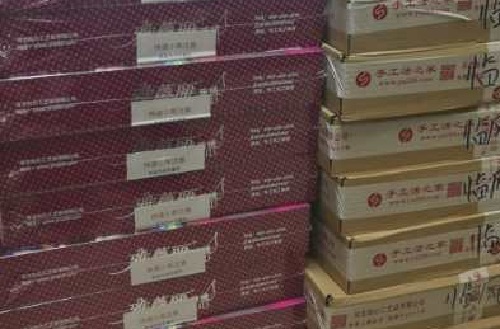 9月10日，手工活外發(fā)加工正規(guī)的廠家，正規(guī)供料的手工活，在手工之家做手工掙錢不擔(dān)心，圖為勵志珠珠繡串珠手工材料套件剪影