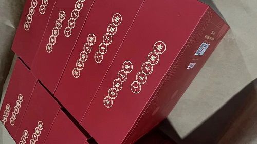 9月27日，純手工活外發(fā)加工項目，手工加工回收項目，讓產品合格，手工之家注重前期培訓、驗收標準明確，圖為勵志珠珠繡串珠手工材料發(fā)貨剪影
