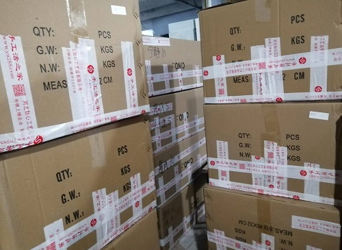 9月30日，想接正規(guī)廠家的手工活，手工活外發(fā)加工項目，很多人選擇手工之家手工創(chuàng)業(yè)成功，圖為勵志珠珠繡串珠手工材料倉庫備貨剪影
