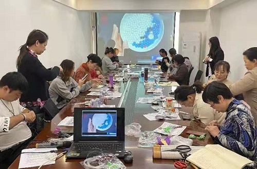 愛(ài)，是一切奮斗和成功的源泉 --- ---記手工之家優(yōu)秀合作伙伴云南楊女士