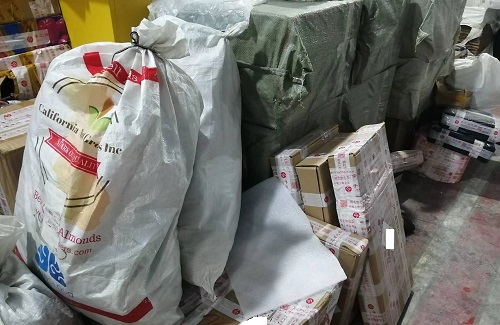 10月17日，代加工手工活，在家兼職手工活，越來越多人在手工之家做珠繡串珠手工掙錢，圖為勵志珠珠繡串珠成品倉庫剪影