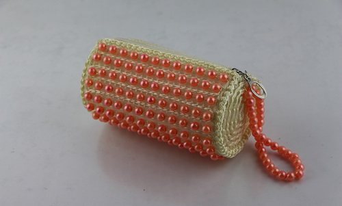 3月28日，手工加工回收項(xiàng)目，居家靈活就業(yè)副業(yè)，合作手工之家的手工項(xiàng)目，要注意這些事，圖為勵(lì)志珠珠繡串珠手工產(chǎn)品剪影