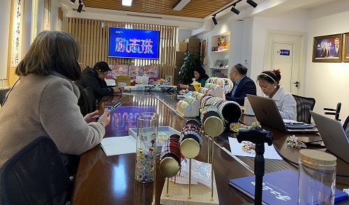 攜手搭舞臺，手工助就業(yè) —— 記長沙市溫馨助殘公益服務(wù)中心領(lǐng)導(dǎo)蒞臨手工之家