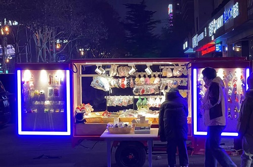多一份好的收入，移動(dòng)潮品店兼容并包，讓加工人員也可以這樣掙錢