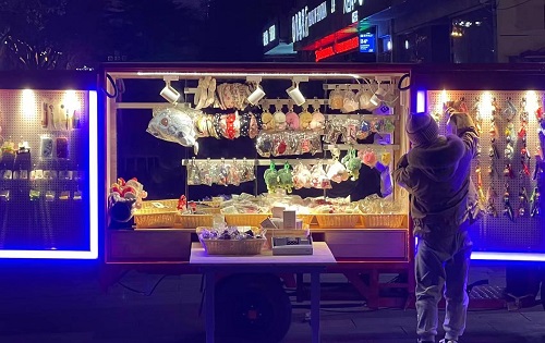 多一份好的收入，移動(dòng)潮品店兼容并包，讓加工人員也可以這樣掙錢