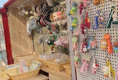 多一份好的收入，移動(dòng)潮品店兼容并包，讓加工人員也可以這樣掙錢