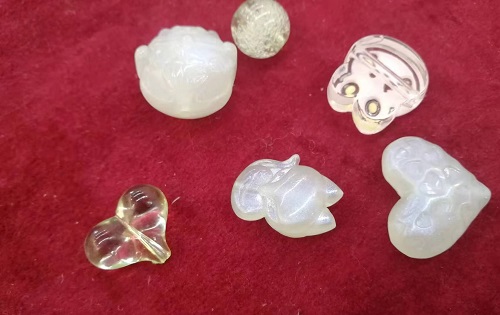 6月2日，在家里就能賺錢的工作，正規(guī)手工項目，靈活就業(yè)好選擇，手工之家手工事業(yè)發(fā)展離不開銷售體系，圖為勵志珠珠繡串珠手工材料剪影