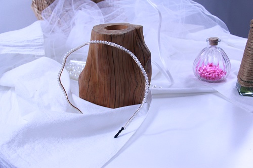 11月4日，附近有沒(méi)有兼職手工活，開(kāi)飾品加工廠，居家靈活就業(yè)創(chuàng)業(yè)好副業(yè)，手工之家重視產(chǎn)品的每個(gè)方面，圖為串珠米珠繡手工產(chǎn)品剪影