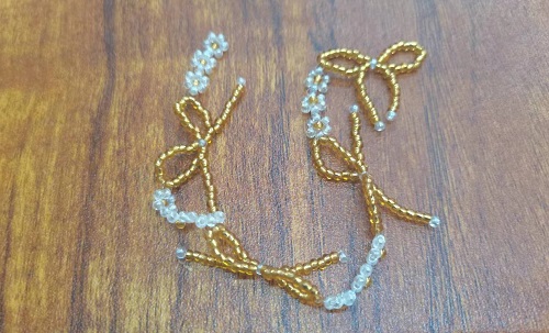 6月14日，可在家做的兼職手工活，想接正規(guī)廠家的手工項(xiàng)目，開飾品手工加工廠，放心在家做手工副業(yè)，與手工之家合作源于大家信任和了解，圖為串珠米珠繡純手工產(chǎn)品剪影
