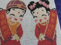 8月3日，純手工活代加工，農(nóng)村手工活加工項(xiàng)目，做手工之家的外發(fā)手工活是一件幸福的事，圖為勵(lì)志珠珠繡串珠手工產(chǎn)品剪影