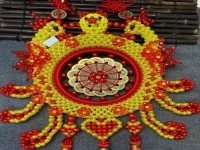 4月3日，手工加工回收項(xiàng)目，居家靈活就業(yè)創(chuàng)業(yè)好副業(yè)，手工之家的服務(wù)好是指哪些方面，圖為勵志珠珠繡串珠手工產(chǎn)品剪影
