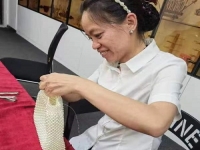 在家做手工活，既是一項(xiàng)兼職收入，也是一份美麗事業(yè)