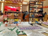適合普通人的小成本創(chuàng)業(yè)項(xiàng)目，開辦串珠手工加工廠，用不用管產(chǎn)品銷售
