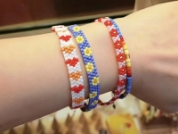 串珠米珠繡純手工產(chǎn)品展示，精美的手飾之手環(huán)