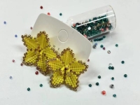 串珠米珠繡純手工產(chǎn)品展示，精美的耳飾之耳釘