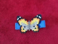 10月12日，在家能做的手工兼職，正規(guī)可靠的手工副業(yè)創(chuàng)業(yè)項目，開手工工作室，在手工之家，大家努力掙錢，圖為串珠米珠繡純手工產(chǎn)品剪影