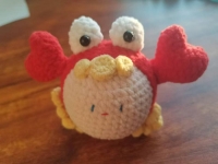 11月1日，外發(fā)手工領回家做，在家做手工副業(yè)創(chuàng)業(yè)，開手工加工廠、做手工工作室，在手工之家,純手工有特點、有優(yōu)勢，能掙錢，圖為鉤織純手工產(chǎn)品剪影