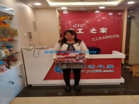 邯鄲磁縣韓女士來手工活之家考察，找到正規(guī)可靠的手工活串珠