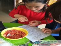 黑龍江大慶閆女士來手工活之家網(wǎng)做串珠繡外發(fā)項目了，給您致富支招