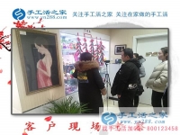 廣東廣州市一80后上班族放棄高壓力工作選擇手工活創(chuàng)業(yè)，只為在輕松中賺錢！