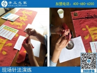 自從做手工活兼職后，黑龍江牡丹江市劉大姐再也不用出去擺攤