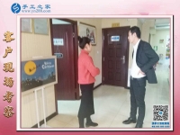 手工活拿回家做，云南宣威市劉女士不遠(yuǎn)千里來訪手工之家