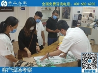 5月23日，拿到家做的手工活，手工活賺錢，就選有歷史、服務(wù)好的老手工企業(yè)，手工之家接待考察加工客戶剪影