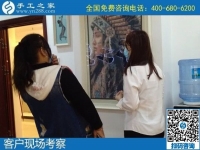10月21日，手工活外發(fā)回收，都能在家掙錢的手工活，選擇這里的人太多了，手工之家接待考察合作加工客戶剪影