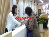 習(xí)慣做珠繡外發(fā)手工活，她帶著孫子還掙錢，連親家母都夸