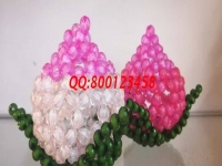 8月10日，就業(yè)創(chuàng)業(yè)好項(xiàng)目，拿回家做的手工活，手工之家的手工活代理加工項(xiàng)目很受大家的歡迎，圖為勵(lì)志珠珠繡串珠產(chǎn)品實(shí)拍